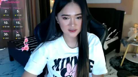 Snapshot of simplykhate chatting on 05/17/26, 02:20 Adrianna Fowler online show from 05/17/26, 02:20