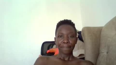 Snapshot of simplyloy33 chatting on 10/20/25, 11:43 simplyloy33 online show from 10/20/25, 11:43