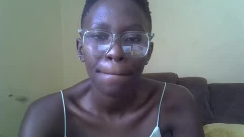 Snapshot of simplyloy33 chatting on 11/08/25, 08:36 simplyloy33 online show from 11/08/25, 08:36