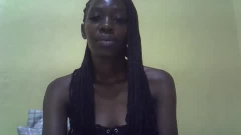 Snapshot of simplyloy33 chatting on 04/15/26, 10:33 simplyloy33 online show from 04/15/26, 10:33