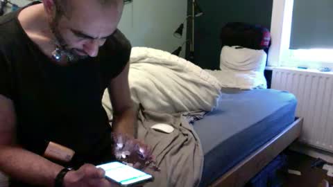 Snapshot of simplyminded chatting on 01/14/26, 11:05 simplyminded online show from 01/14/26, 11:05