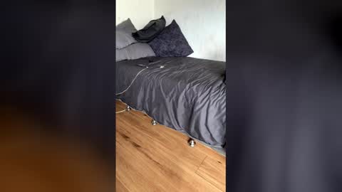 simsimeon online show from 03/04/26, 02:17