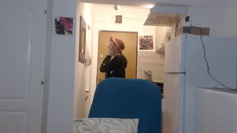 simyhvn online show from 02/18/25, 05:09