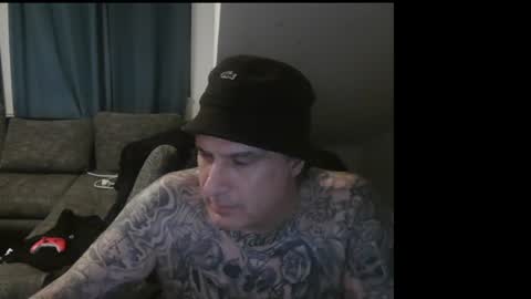 Snapshot of sinalco1975 chatting on 06/17/26, 02:14 sinalco1975 online show from 06/17/26, 02:14