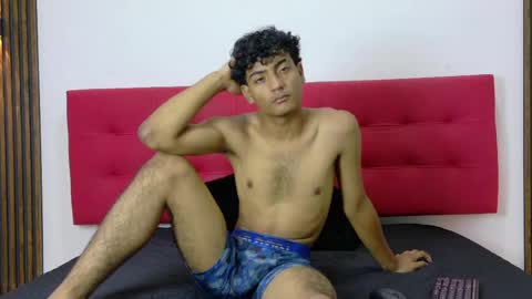 Snapshot of sinboy_ chatting on 05/09/26, 11:48 online show from 05/09/26, 11:48