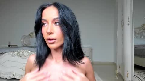 C online show from 11/21/25, 08:18