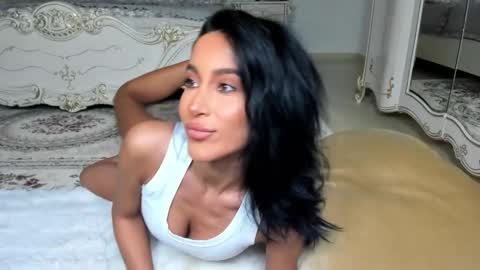 C online show from 12/19/25, 08:05