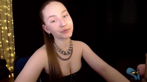 Snapshot of sindiwatsoon chatting on 02/14/26, 03:42 Sindi online show from 02/14/26, 03:42