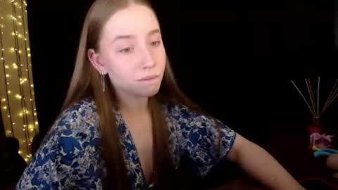 Sindi online show from 06/09/26, 05:35