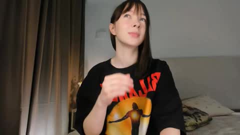 Sindy Juxx online show from 11/28/25, 09:01