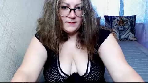 Snapshot of sindyjenice chatting on 07/09/26, 07:23 Angela online show from 07/09/26, 07:23