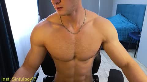 Snapshot of sinffuly chatting on 10/08/25, 09:51 Richard online show from 10/08/25, 09:51