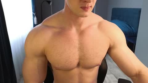 Snapshot of sinffuly chatting on 05/11/26, 12:11 Richard online show from 05/11/26, 12:11