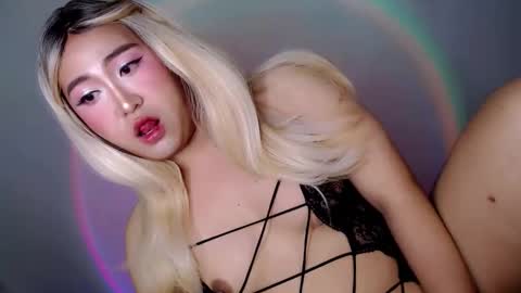 Snapshot of sinfulsiren28x chatting on 03/07/26, 02:03 ANDREA online show from 03/07/26, 02:03