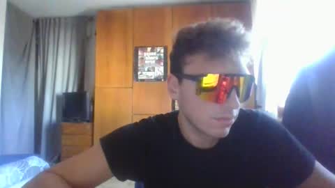 Snapshot of sinvi1915 chatting on 10/14/25, 11:11 sinvi1915 online show from 10/14/25, 11:11