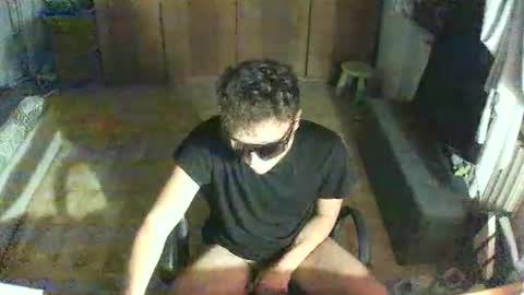 Snapshot of sinvi1915 chatting on 10/14/25, 11:16 sinvi1915 online show from 10/14/25, 11:16