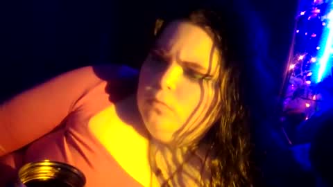 Siofra online show from 11/14/25, 11:42