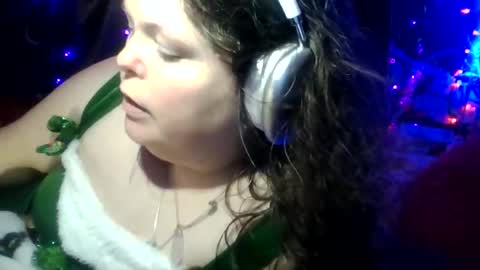 Siofra online show from 12/19/25, 12:39