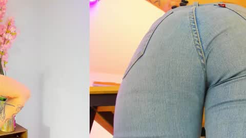 Siouxsie online show from 09/17/25, 11:01