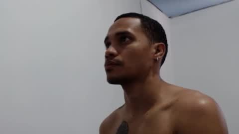 Snapshot of sir_black1 chatting on 03/23/26, 06:34 Sir black online show from 03/23/26, 06:34