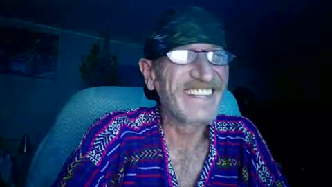 Snapshot of sir_cams_a_lot chatting on 11/13/25, 01:59 Sir cams online show from 11/13/25, 01:59