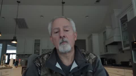 Snapshot of sir_lust_alot chatting on 12/15/24, 05:42 Don Roberto online show from 12/15/24, 05:42