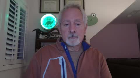 Snapshot of sir_lust_alot chatting on 10/19/25, 11:11 Don Roberto online show from 10/19/25, 11:11