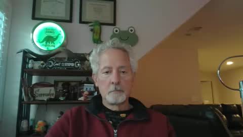 Snapshot of sir_lust_alot chatting on 04/26/26, 10:57 Don Roberto online show from 04/26/26, 10:57