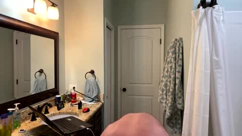Snapshot of sir_seoscam chatting on 05/28/26, 03:48 sir_seoscam online show from 05/28/26, 03:48