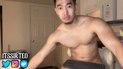 Snapshot of sir_teo chatting on 12/31/24, 05:22 SIR TEO online show from 12/31/24, 05:22