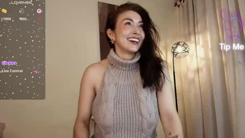 siren indira online show from 05/15/26, 07:10