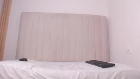 Snapshot of sirena_fuego chatting on 05/07/26, 02:33 Elyzabeth online show from 05/07/26, 02:33