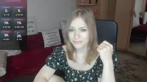 Snapshot of sirenasilk chatting on 06/19/26, 09:35 sirenasilk online show from 06/19/26, 09:35