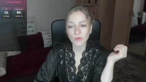 Snapshot of sirenasilk chatting on 06/20/26, 11:13 sirenasilk online show from 06/20/26, 11:13