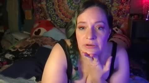 Snapshot of sirenfalls888 chatting on 10/02/25, 04:41 RavenFalls Aphrodite Priestess online show from 10/02/25, 04:41