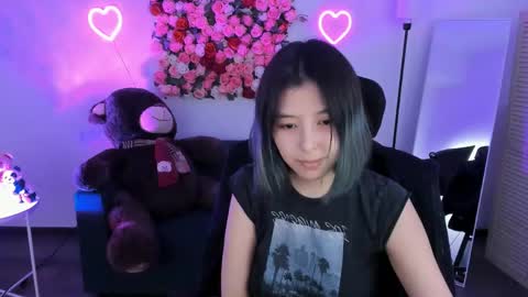 Snapshot of sirenmystique chatting on 04/15/26, 07:10 Si online show from 04/15/26, 07:10