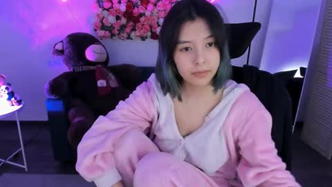 Snapshot of sirenmystique chatting on 04/15/26, 07:58 Si online show from 04/15/26, 07:58