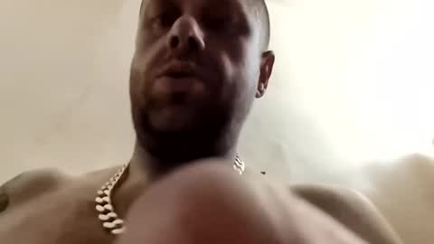 Snapshot of sirewa1885 chatting on 11/02/25, 02:14 sirewa1885 online show from 11/02/25, 02:14