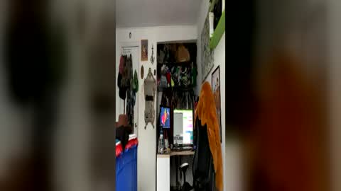 siriss_boyrag online show from 06/12/26, 10:41