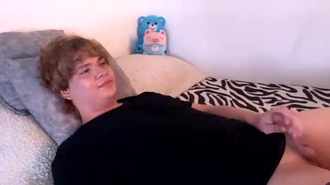 Snapshot of sirius_angels chatting on 02/15/26, 07:51 Sirius angels online show from 02/15/26, 07:51