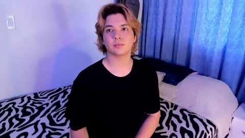 Snapshot of sirius_angels chatting on 02/24/26, 02:48 Sirius angels online show from 02/24/26, 02:48