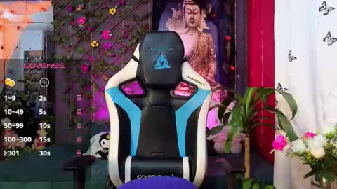 Snapshot of sirius_smith chatting on 10/23/25, 04:34 koral online show from 10/23/25, 04:34