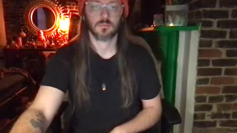 Snapshot of sirpsychosexy1987 chatting on 11/30/25, 10:25 sirpsychosexy1987 online show from 11/30/25, 10:25