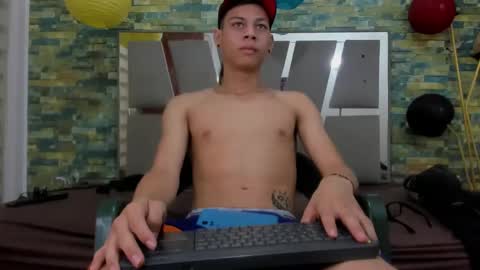 Snapshot of sirryant chatting on 12/11/24, 07:03 SIR RYANT online show from 12/11/24, 07:03