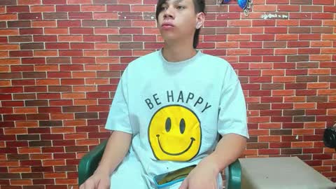 Snapshot of sirryant chatting on 02/14/25, 12:36 SIR RYANT online show from 02/14/25, 12:36