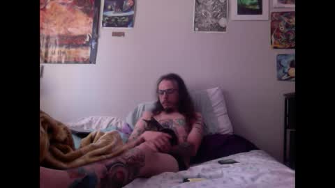 Snapshot of sirwook chatting on 12/15/24, 07:31 sirwook online show from 12/15/24, 07:31