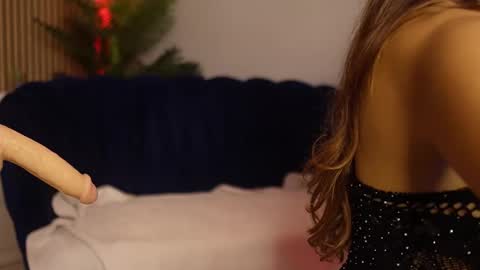 Dee online show from 11/08/25, 08:51