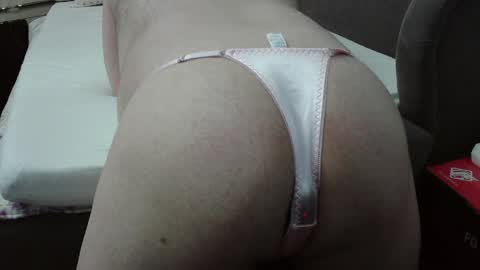 Snapshot of sissy__cindy chatting on 05/19/26, 03:29 Cindy online show from 05/19/26, 03:29