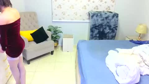 Snapshot of sissy_medlest chatting on 02/23/26, 07:17 D i f a Ana Arbeh shemale online show from 02/23/26, 07:17