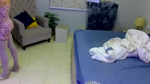 Snapshot of sissy_medlest chatting on 02/26/26, 03:49 D i f a Ana Arbeh shemale online show from 02/26/26, 03:49